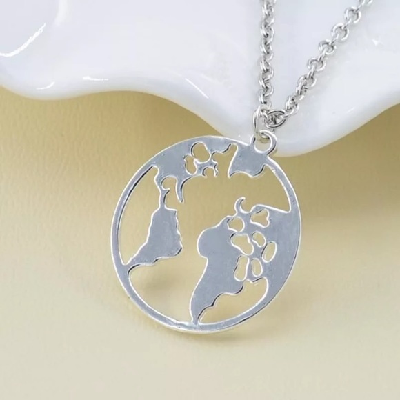 ๐ 3 / $20 ๐ โ๏ธ World map necklace ๐ - Picture 6 of 8